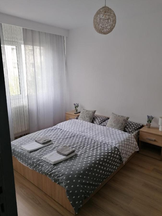 Ferienwohnung Apartament Alexia Orşova Exterior foto